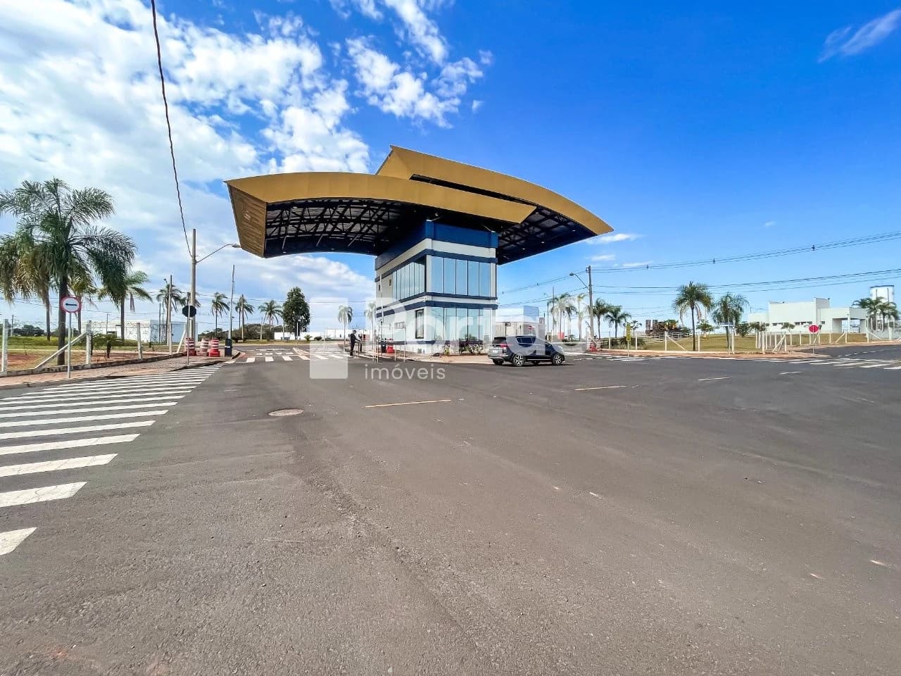 Centro Empresarial e Comercial BR153, foto 2